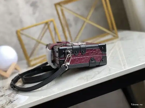 Affordable VUITTON MALLE PETITE LOUIS 0527
